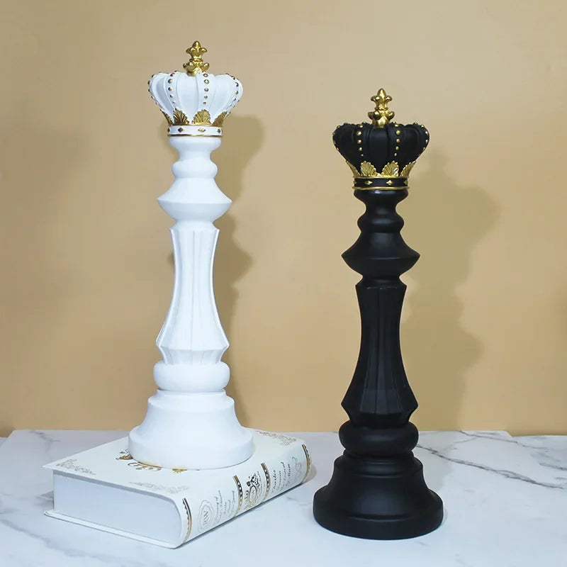 Resin Retro International Chess Figurine - Royal Lights & Home Decor